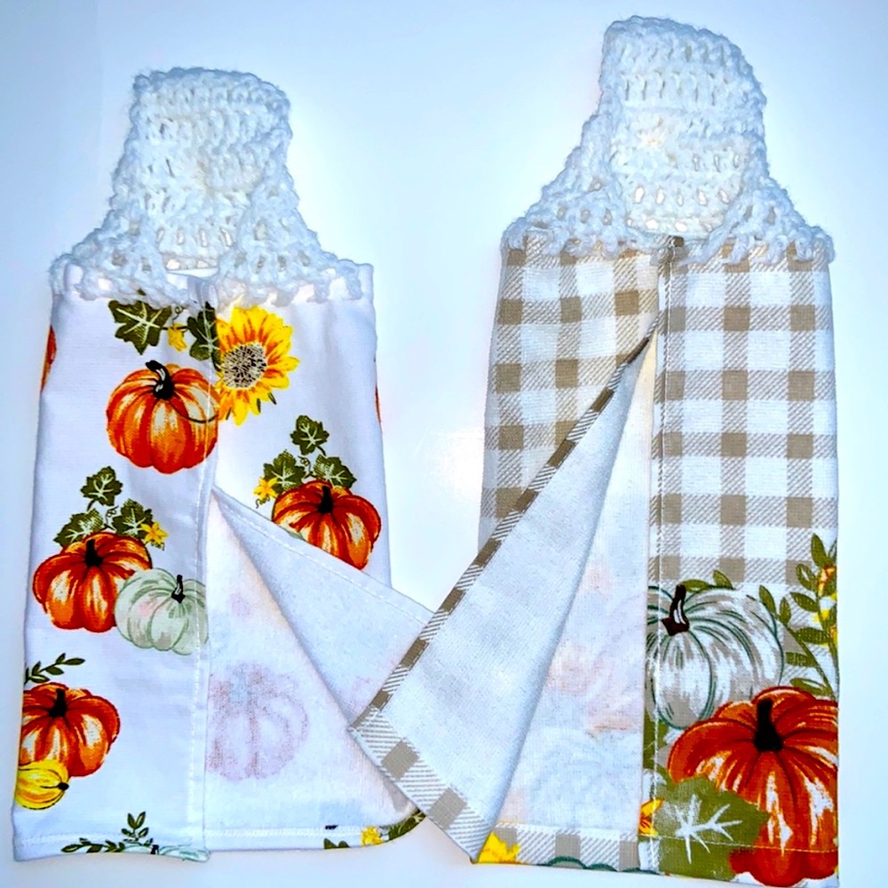 Relisted HAND CRAFTED Crochet Pumpkins Hanging Kitchen or Bathroom Hand Towels - Picture 4 of 7